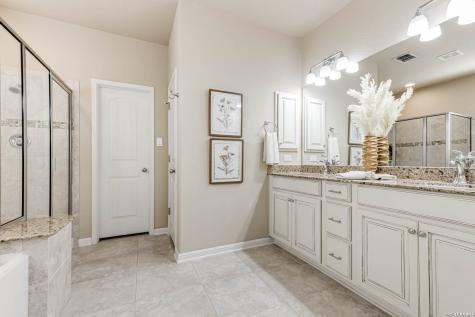 112 Hagen Drive Boerne TX 78006
