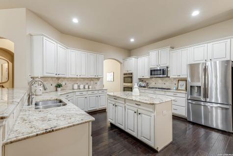 112 Hagen Drive Boerne TX 78006
