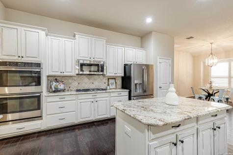 112 Hagen Drive Boerne TX 78006