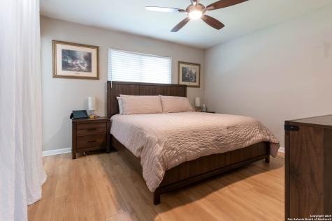 6635 Spring Hollow San Antonio TX 78249