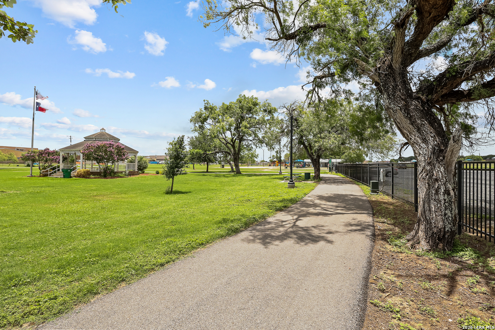 336 Lost Trail La Vernia TX 78121