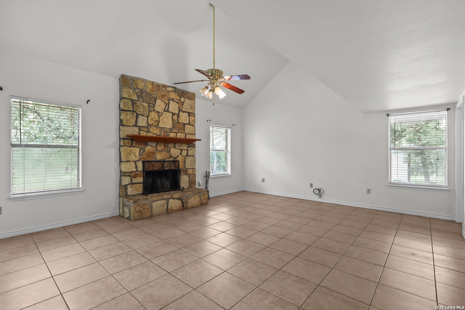 336 Lost Trail La Vernia TX 78121
