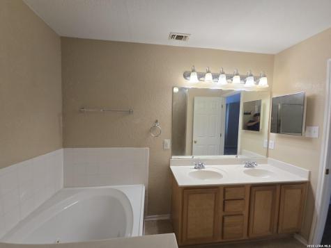 1023 Avocet San Antonio TX 78245