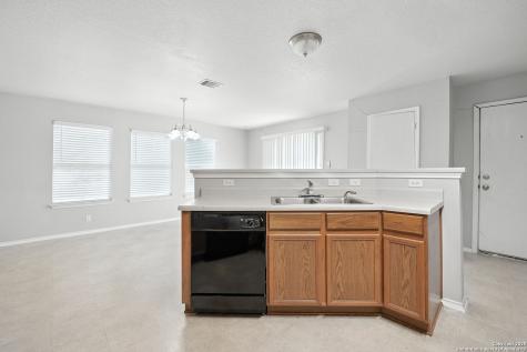 7439 Circle Farm San Antonio TX 78239