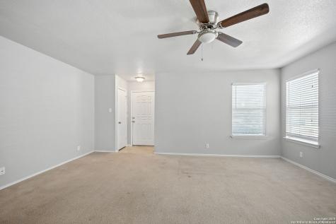 7439 Circle Farm San Antonio TX 78239