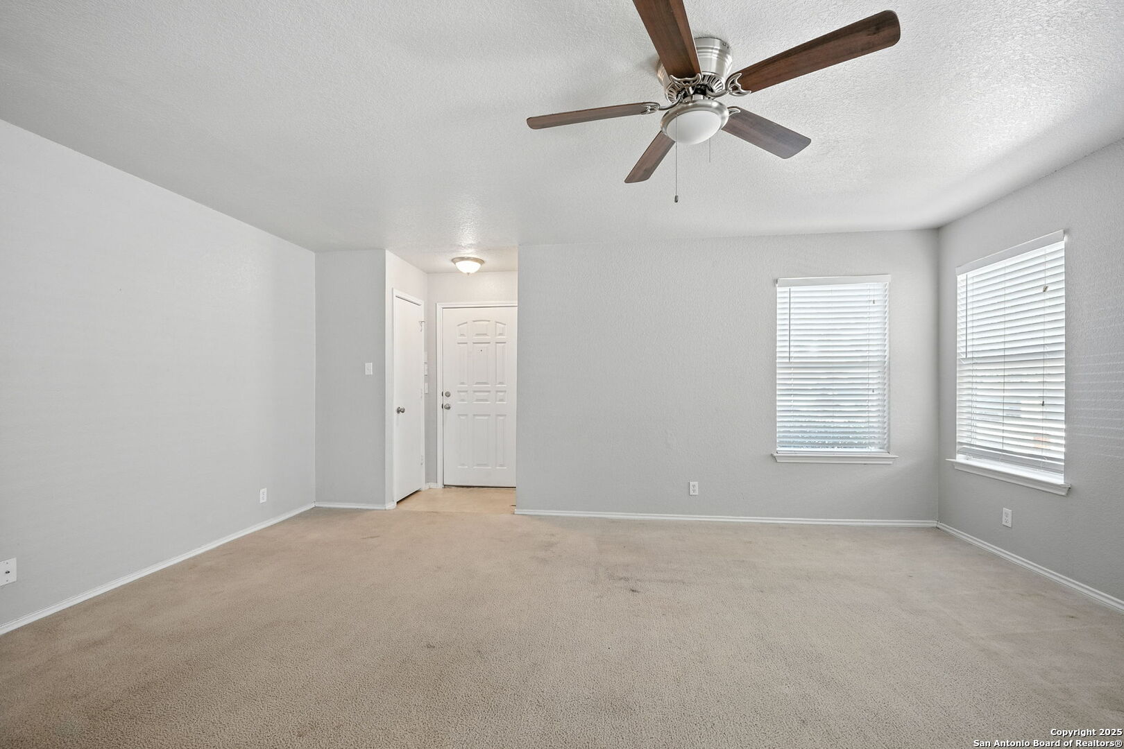 7439 Circle Farm San Antonio TX 78239