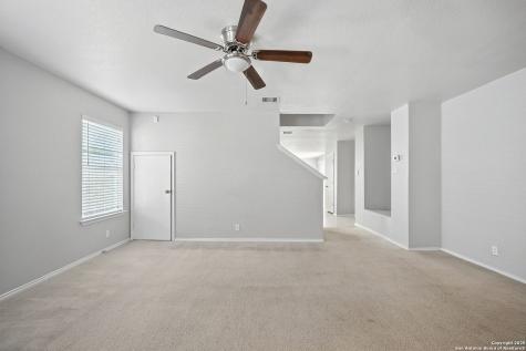 7439 Circle Farm San Antonio TX 78239