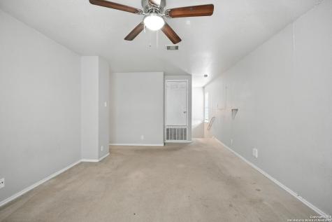 7439 Circle Farm San Antonio TX 78239