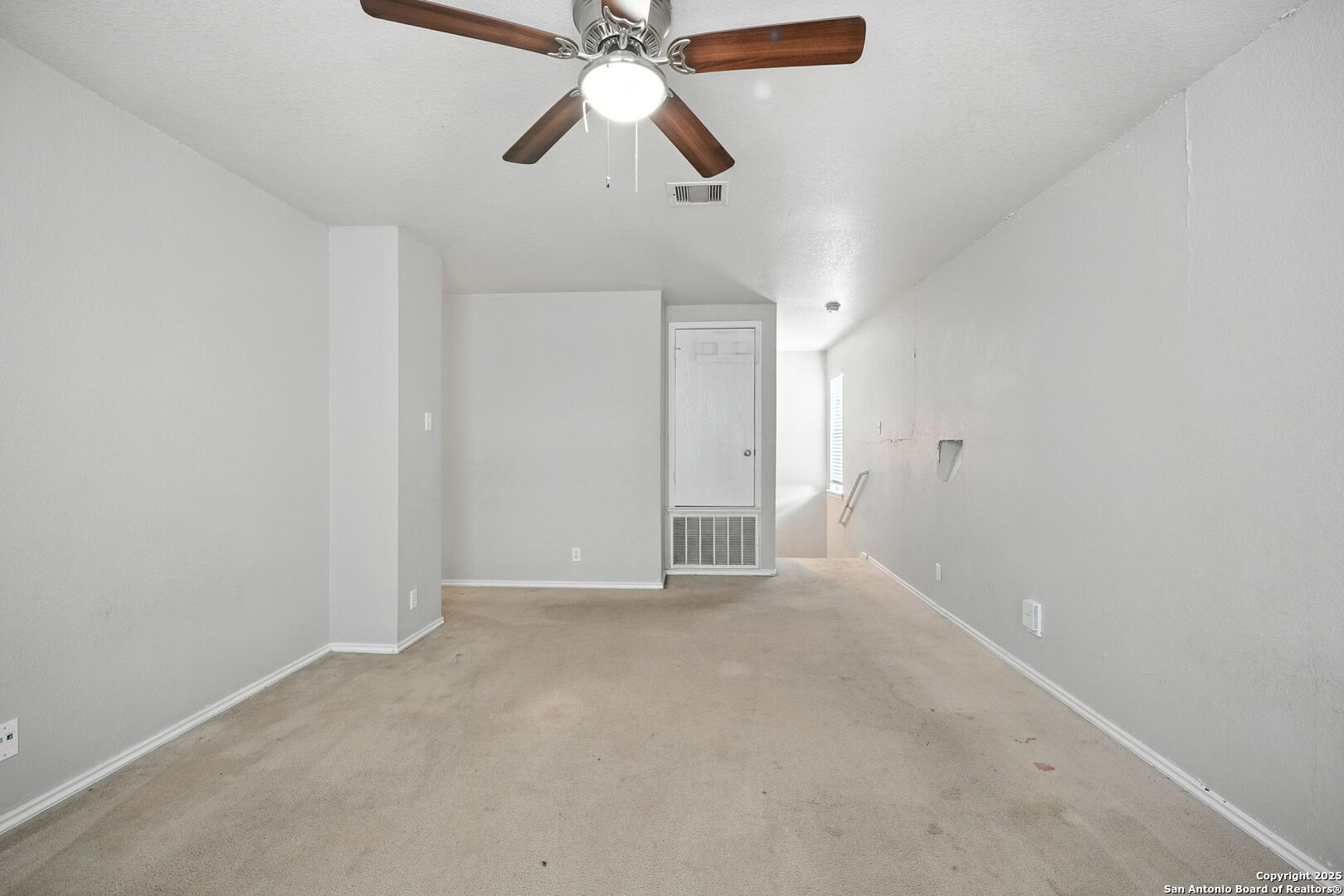 7439 Circle Farm San Antonio TX 78239