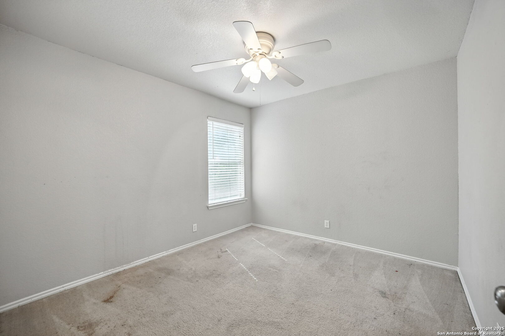 7439 Circle Farm San Antonio TX 78239
