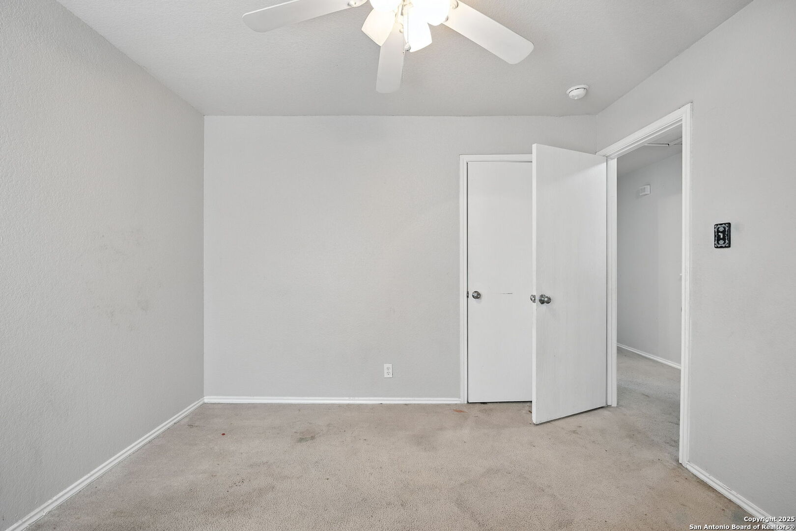 7439 Circle Farm San Antonio TX 78239