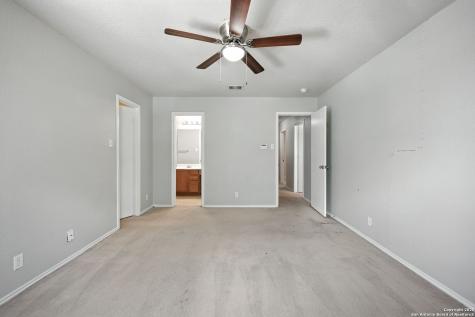 7439 Circle Farm San Antonio TX 78239