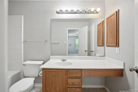 7439 Circle Farm San Antonio TX 78239