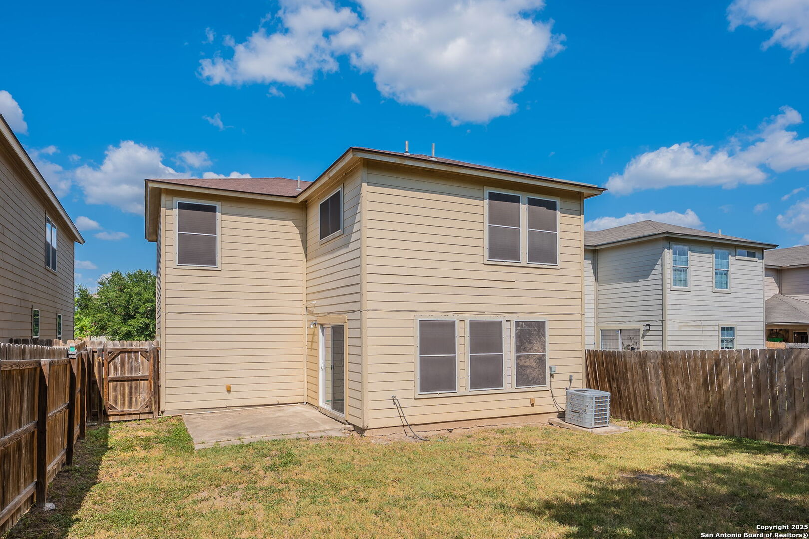7439 Circle Farm San Antonio TX 78239