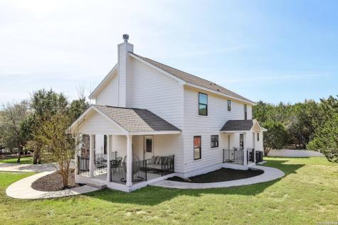 275 Stallion Springs Fischer TX 78623