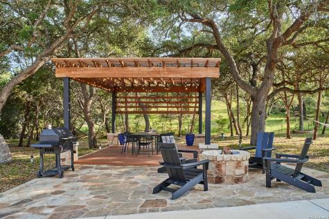 275 Stallion Springs Fischer TX 78623