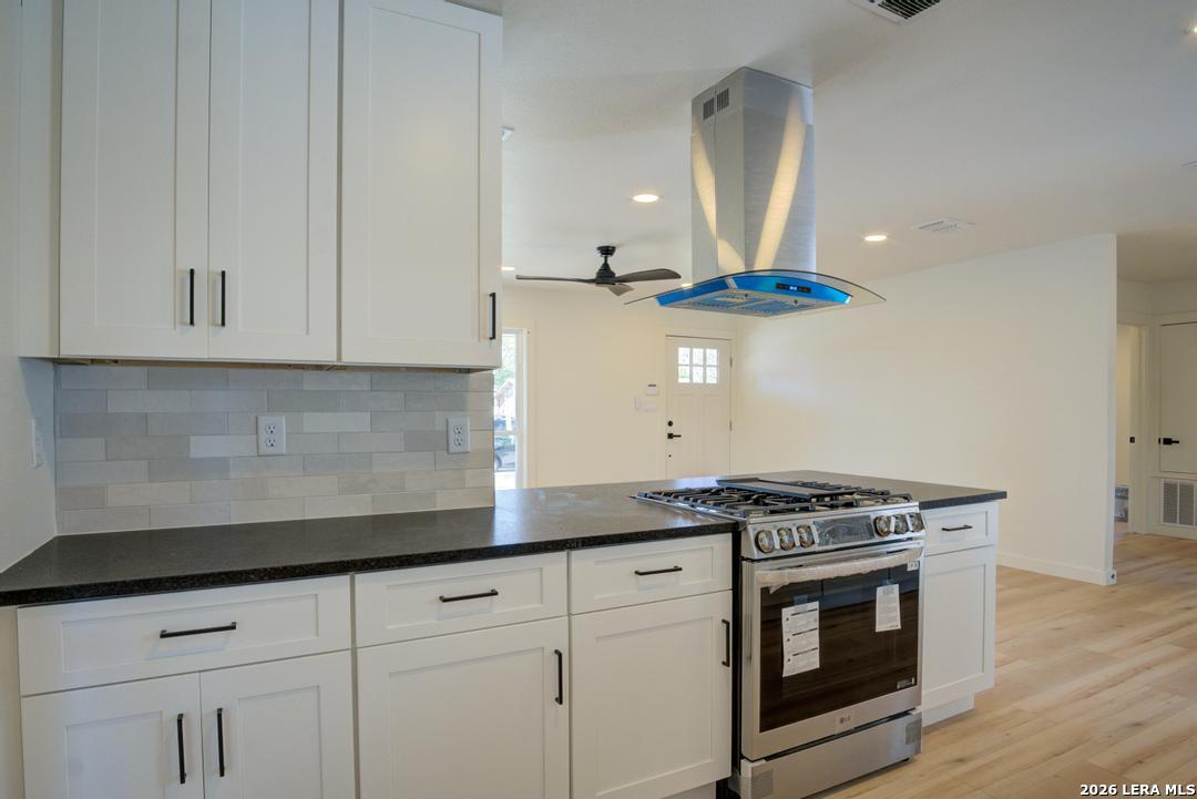 1514 Arroya Vista San Antonio TX 78213