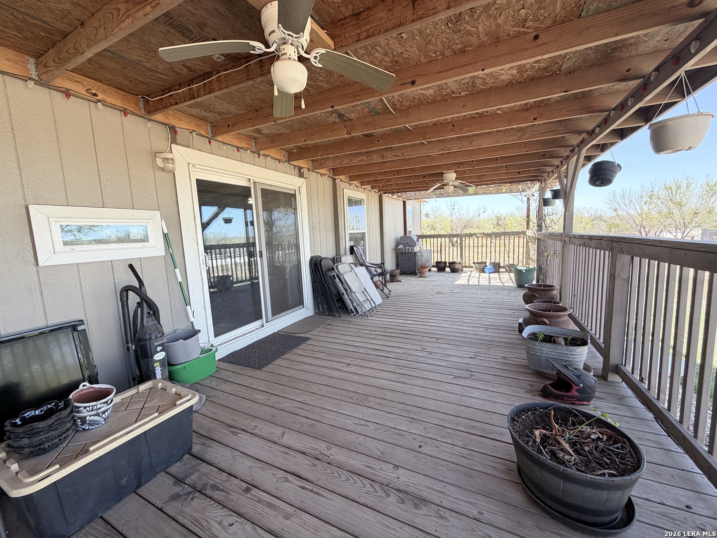 152 County Road 2667 Devine TX 78016