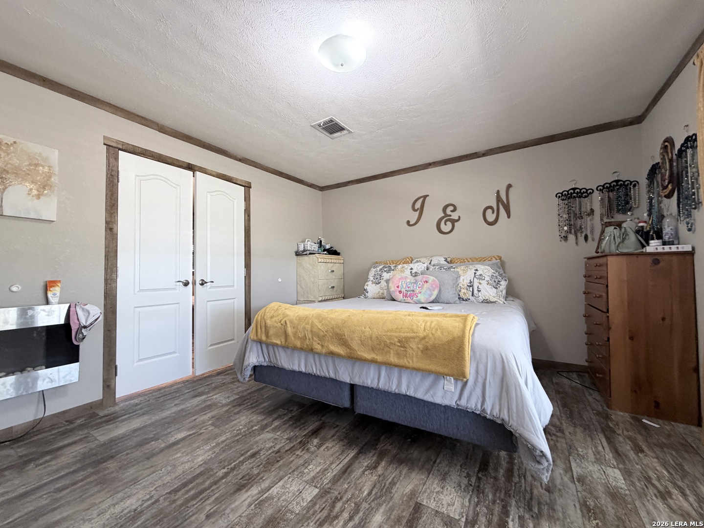 152 County Road 2667 Devine TX 78016