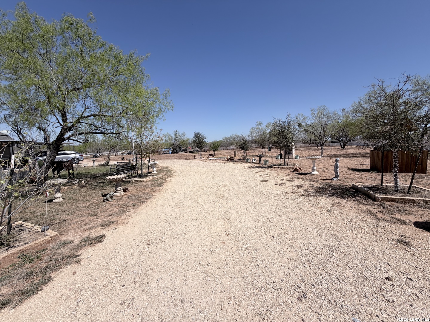 152 County Road 2667 Devine TX 78016