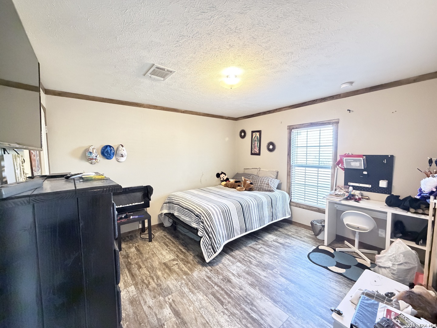 152 County Road 2667 Devine TX 78016