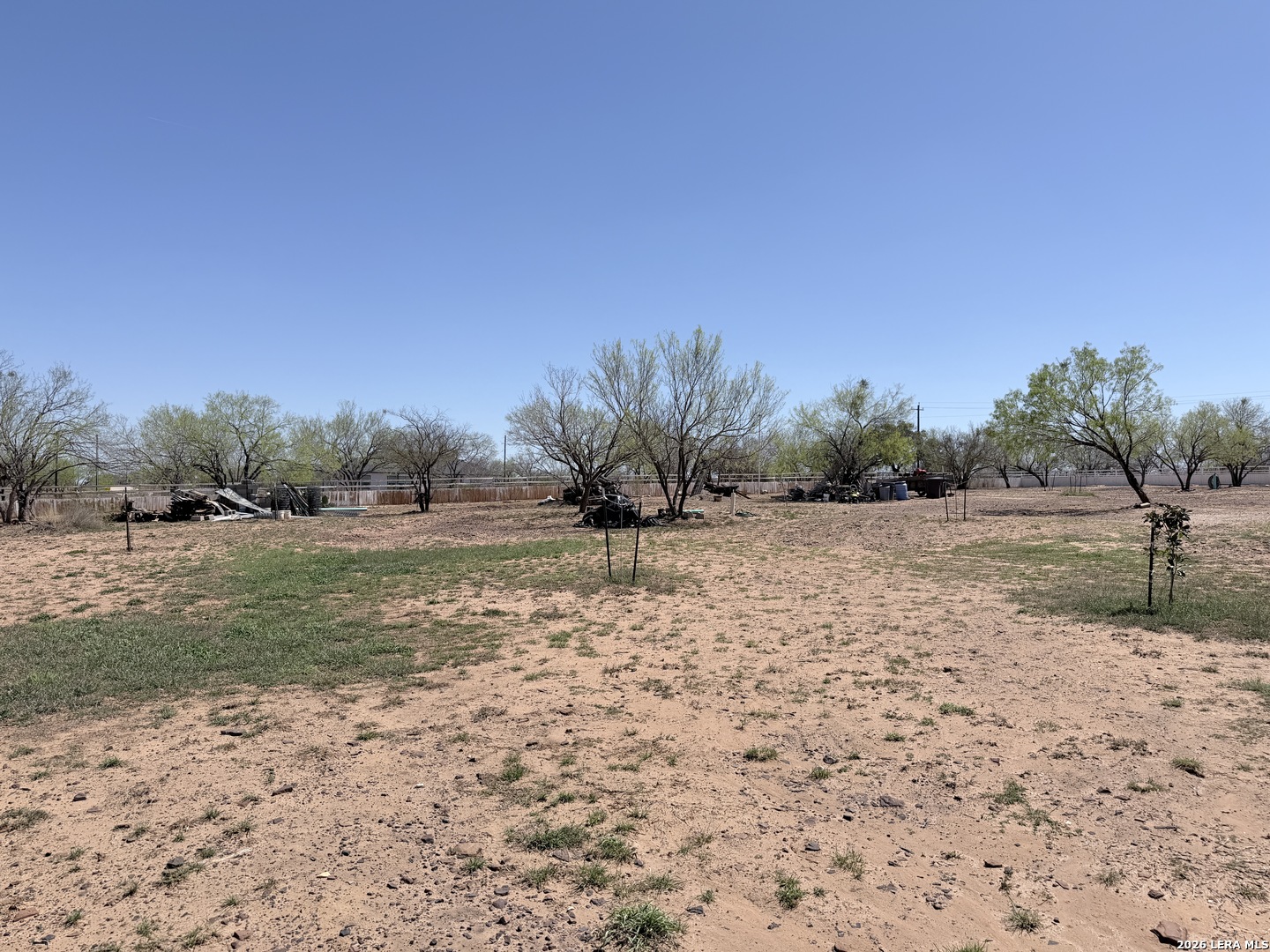 152 County Road 2667 Devine TX 78016