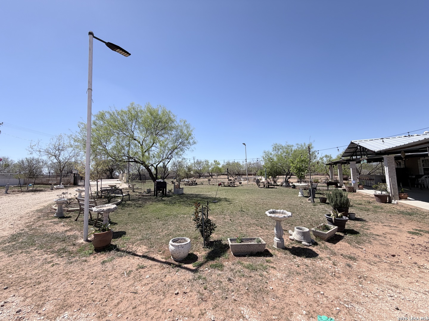 152 County Road 2667 Devine TX 78016