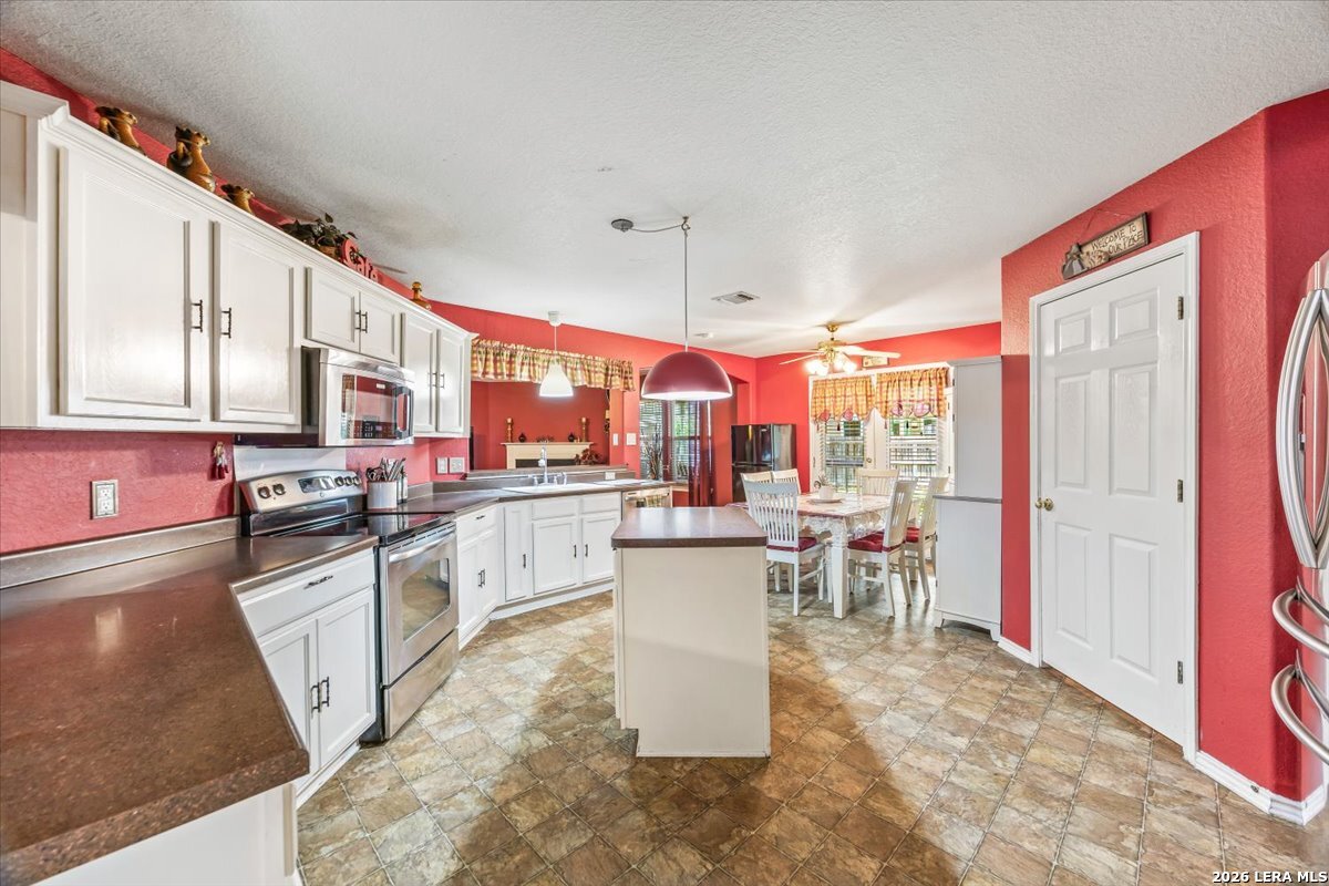 6234 Spotters Ridge San Antonio TX 78233