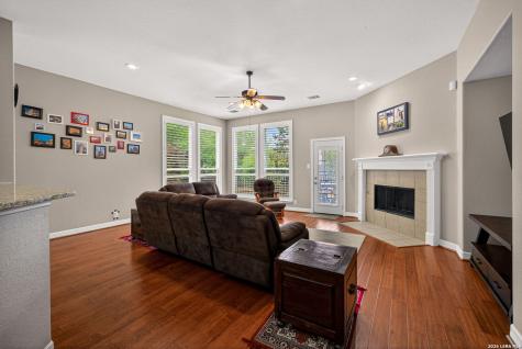 8715 Rancho De Taos Helotes TX 78023