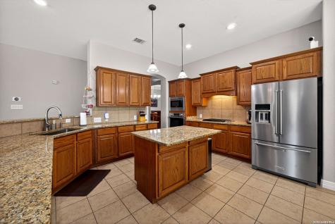 8715 Rancho De Taos Helotes TX 78023