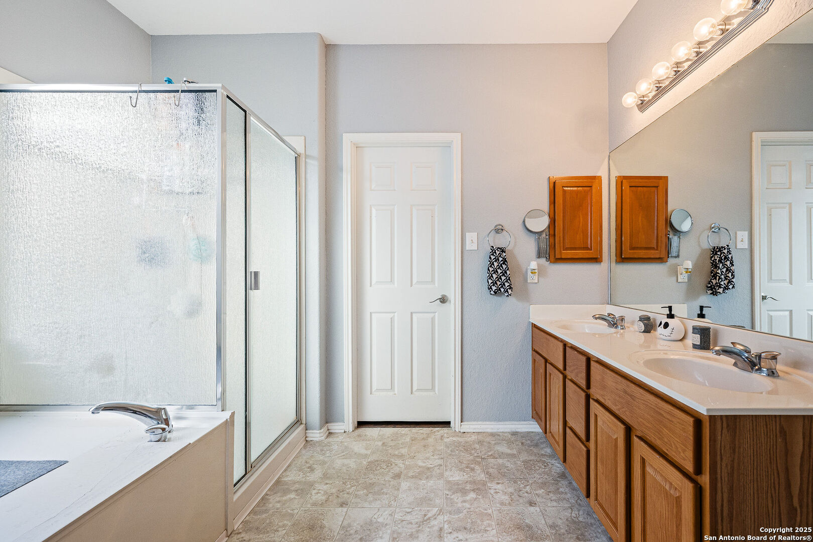 8306 Piney Wood Run San Antonio TX 78255