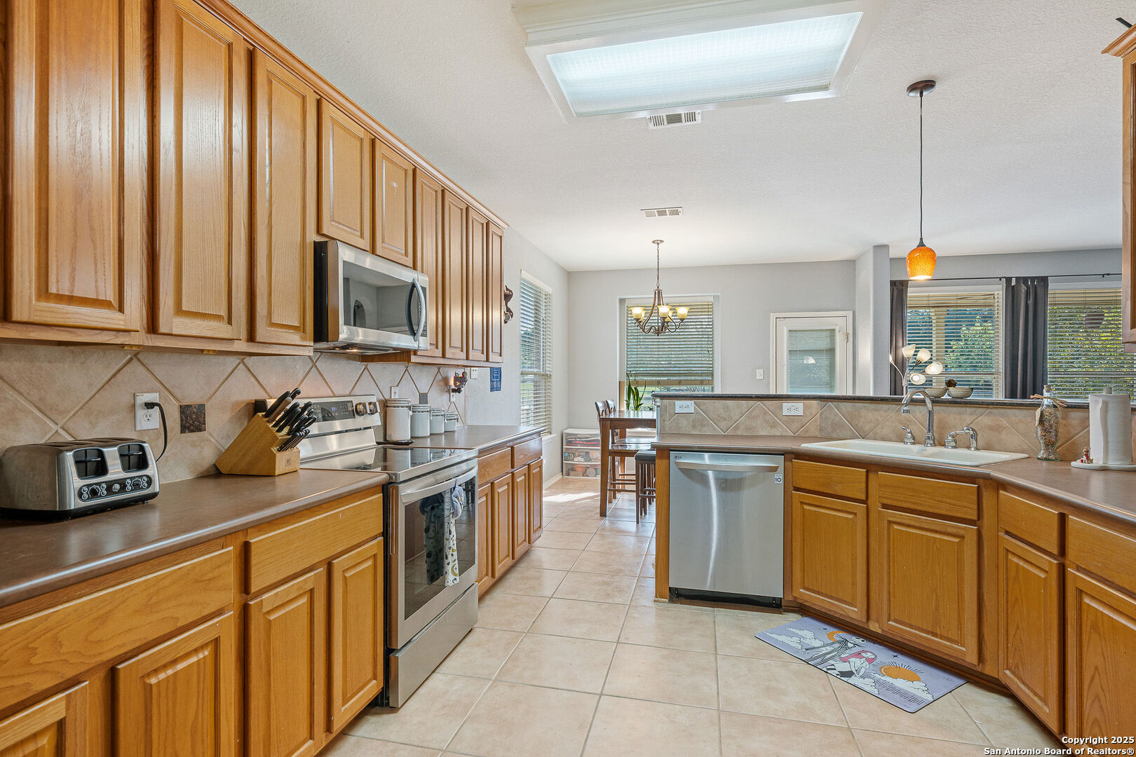 8306 Piney Wood Run San Antonio TX 78255
