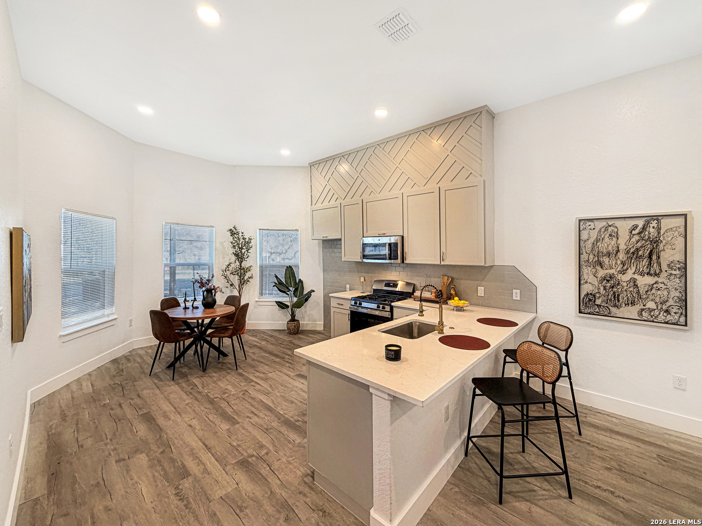 430 E Hart San Antonio TX 78214