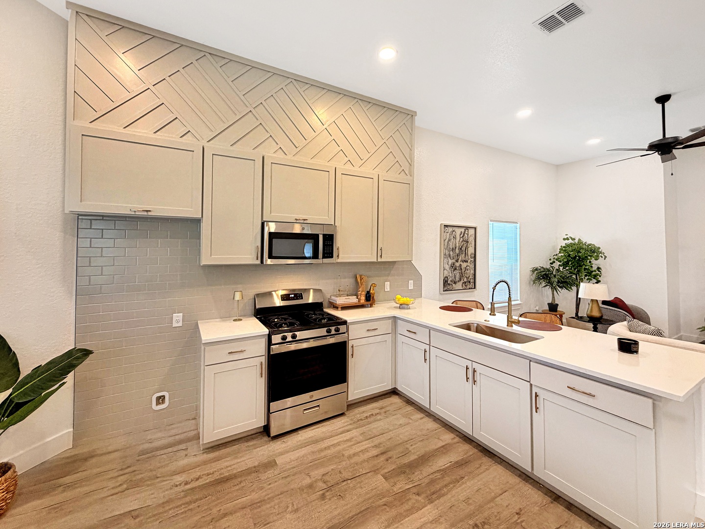 430 E Hart San Antonio TX 78214