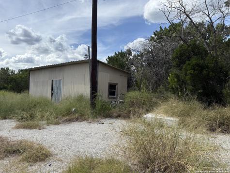 18637 County Road 371 Rio Medina TX 78066