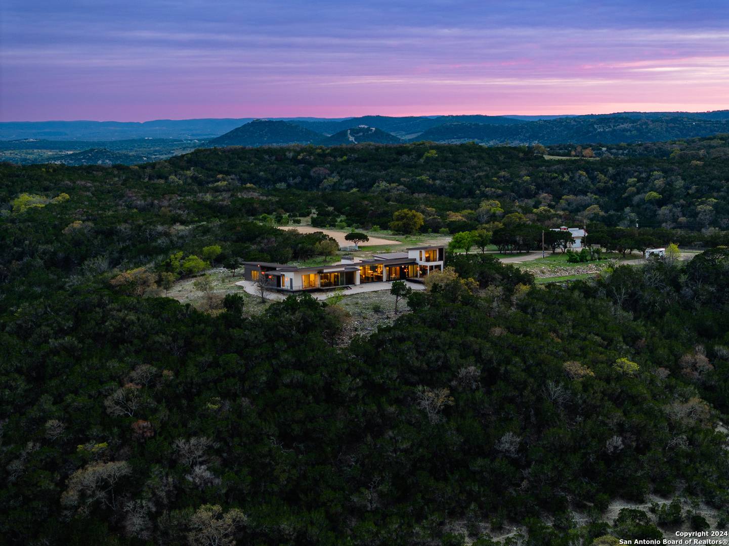 5081 Texas 173 Center Point TX 78010