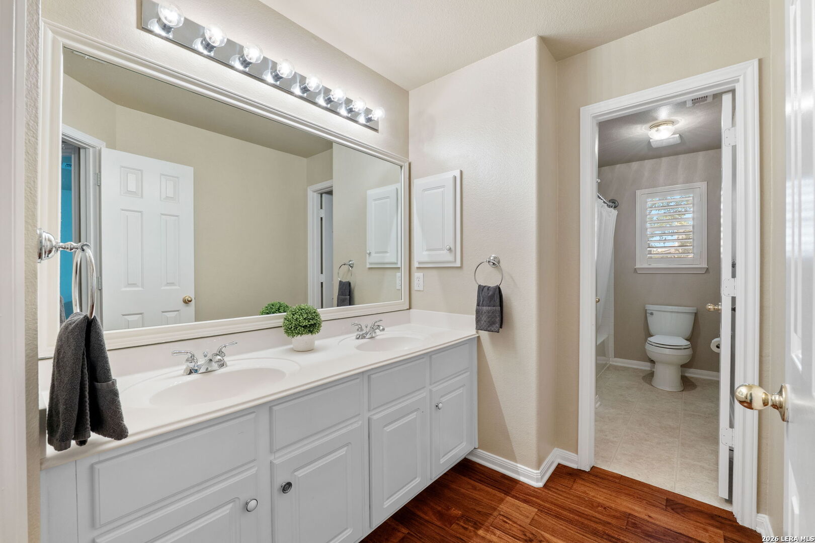 410 Midway Crest San Antonio TX 78258