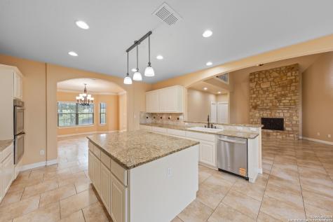 169 Abrego Lake Floresville TX 78114