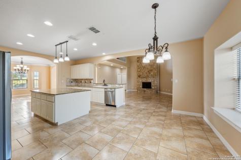 169 Abrego Lake Floresville TX 78114