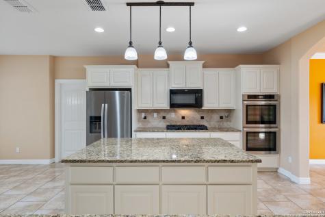 169 Abrego Lake Floresville TX 78114