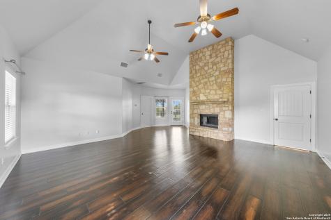 169 Abrego Lake Floresville TX 78114