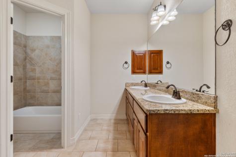 169 Abrego Lake Floresville TX 78114