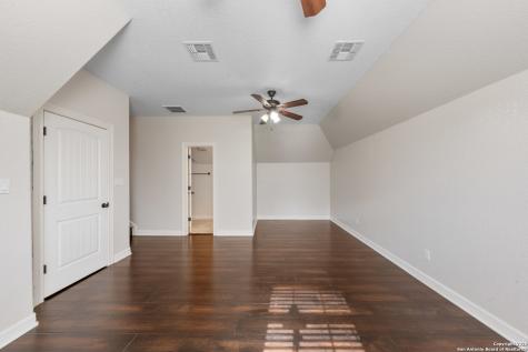 169 Abrego Lake Floresville TX 78114