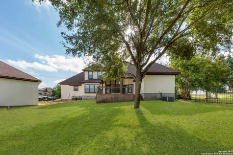 169 Abrego Lake Floresville TX 78114