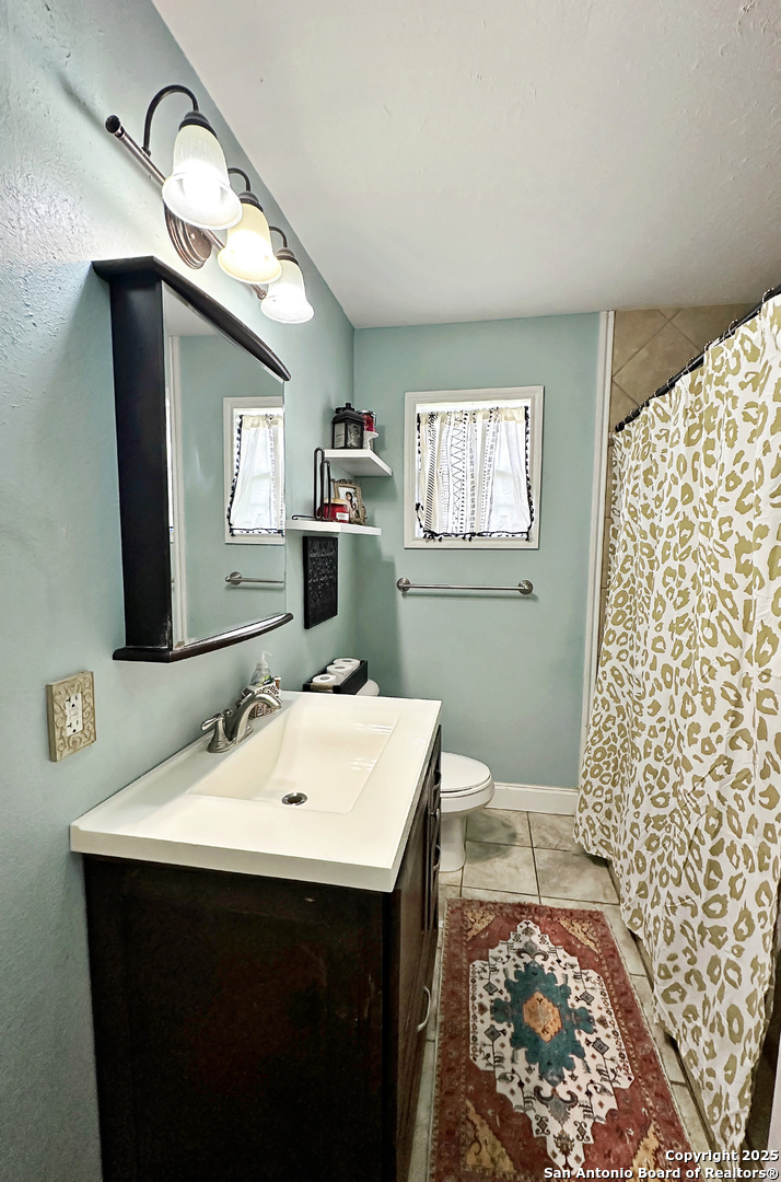 805 E Anderson Beeville TX 78102