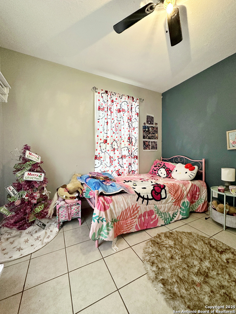 805 E Anderson Beeville TX 78102