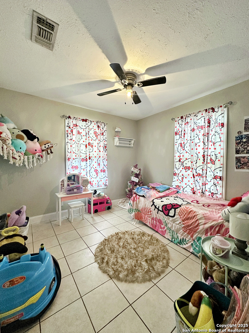 805 E Anderson Beeville TX 78102