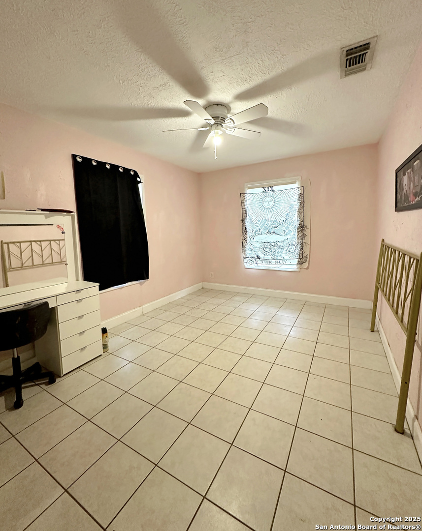 805 E Anderson Beeville TX 78102