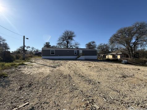 4634 Waterwood Pass Elmendorf TX 78112