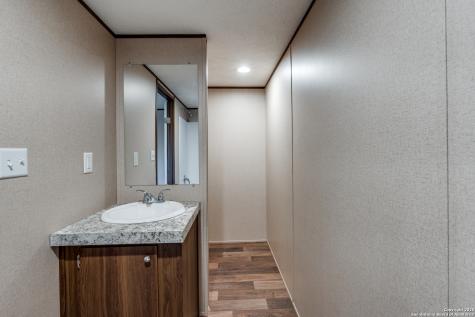 4634 Waterwood Pass Elmendorf TX 78112